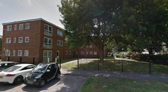 2 bed flat for sale in The Shaftesburys, Barking IG11, £150,000