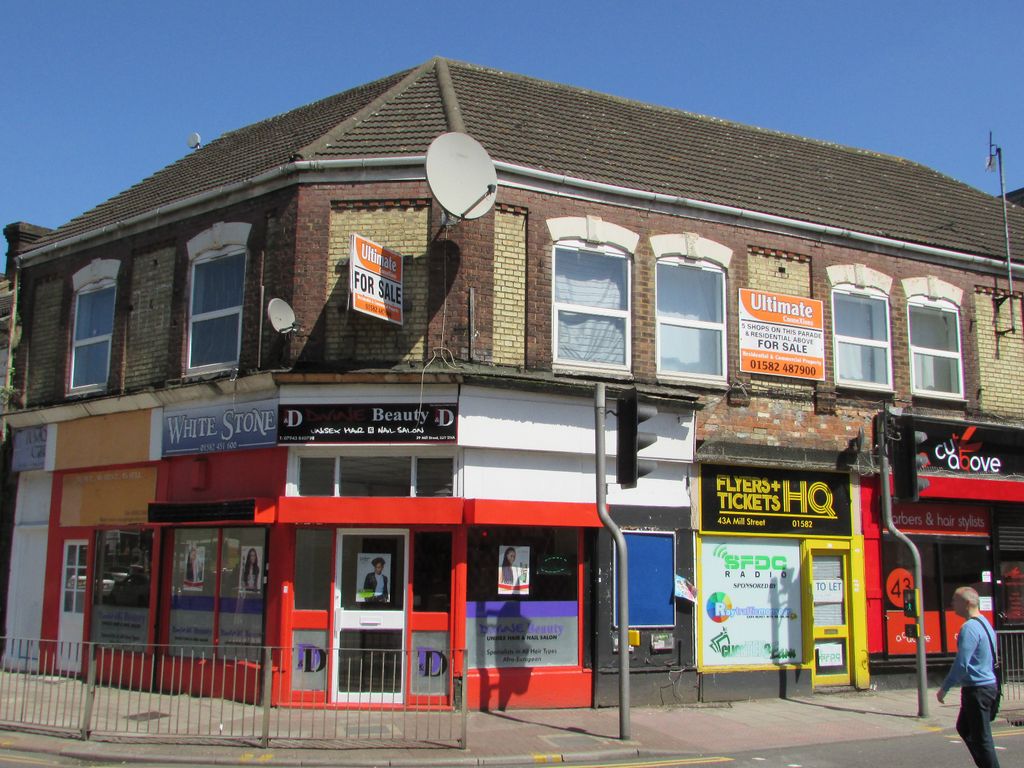 Commercial property for sale in Mill Street, Luton, Bedfordshire LU1, £725,000