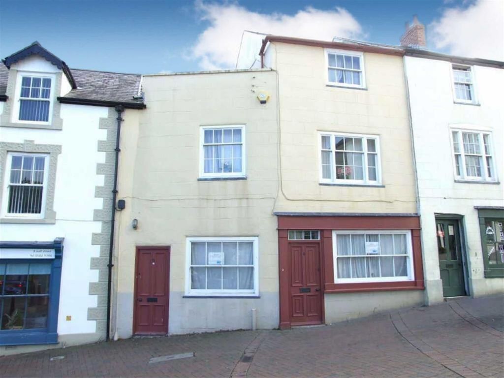 3 bed property for sale in Well Street, Holywell CH8, £130,000