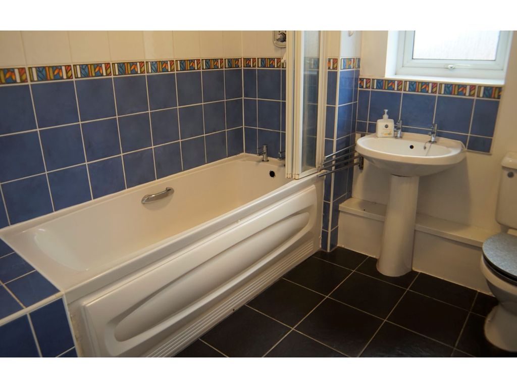 1 bed flat for sale in Soudrey Way, Cardiff Bay CF10, £130,000