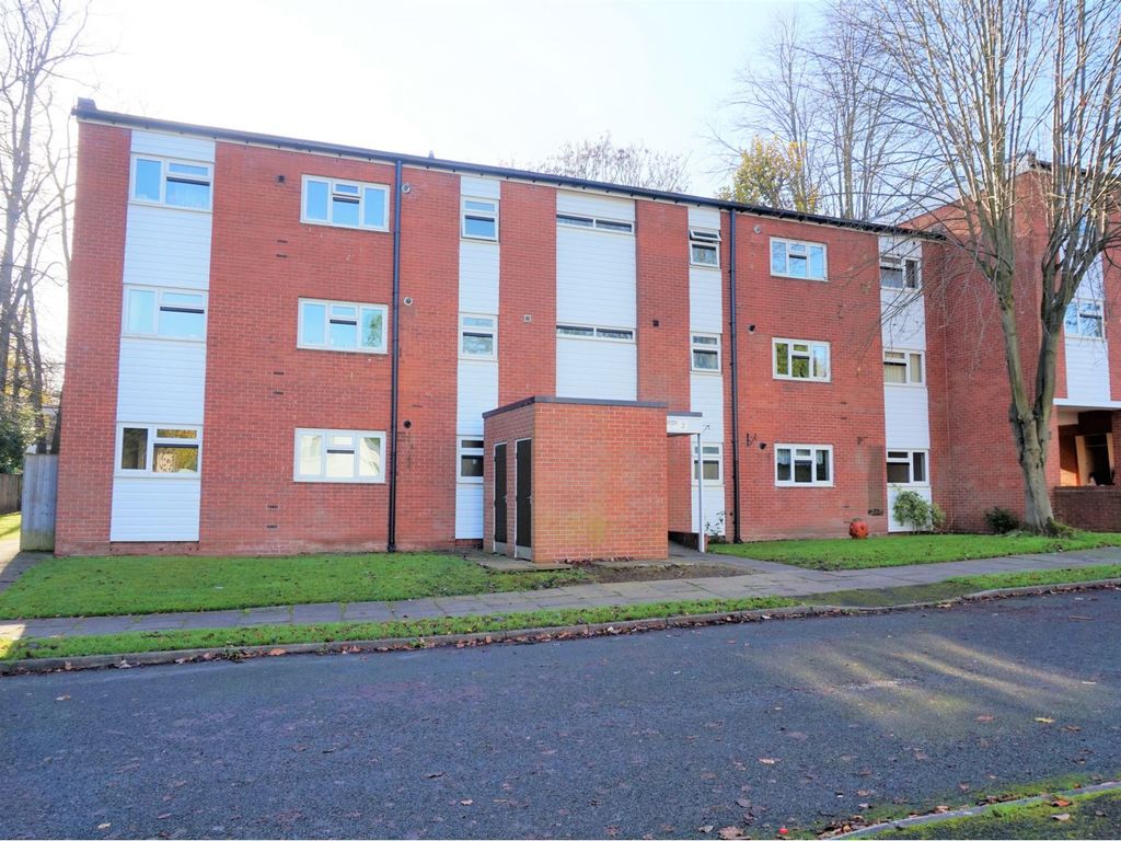 3 bed flat for sale in 3 Gilldown Place, Birmingham B15, £180,000