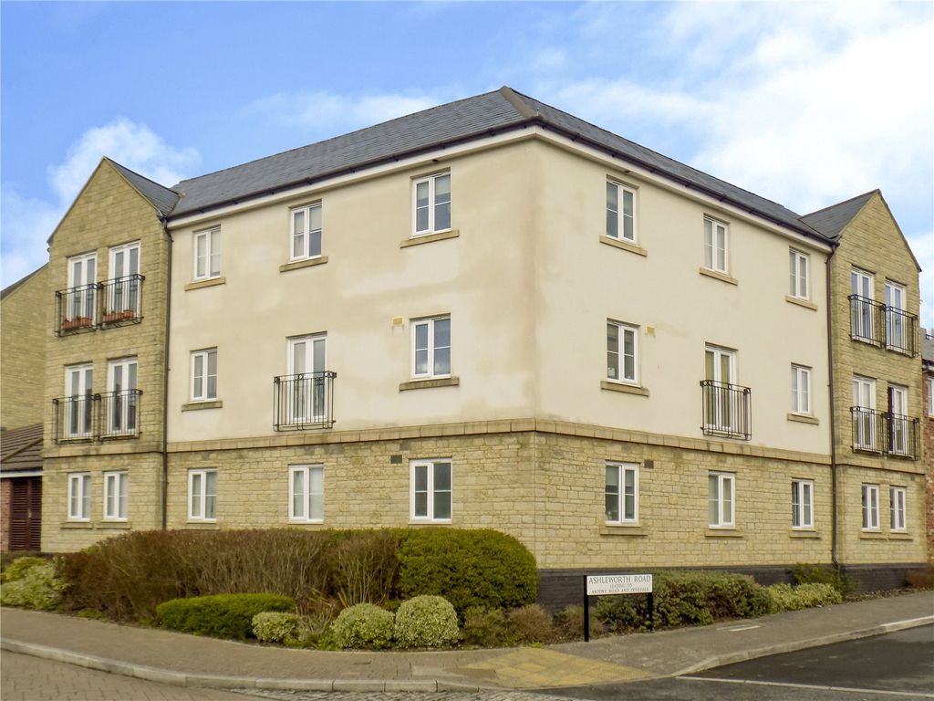 2 bed flat for sale in Ashleworth Road, Redhouse, Swindon SN25, £165,000