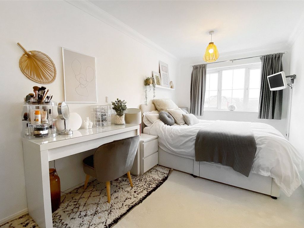 2 bed end terrace house for sale in Watersmead Drive, Littlehampton, West Sussex BN17, £295,000