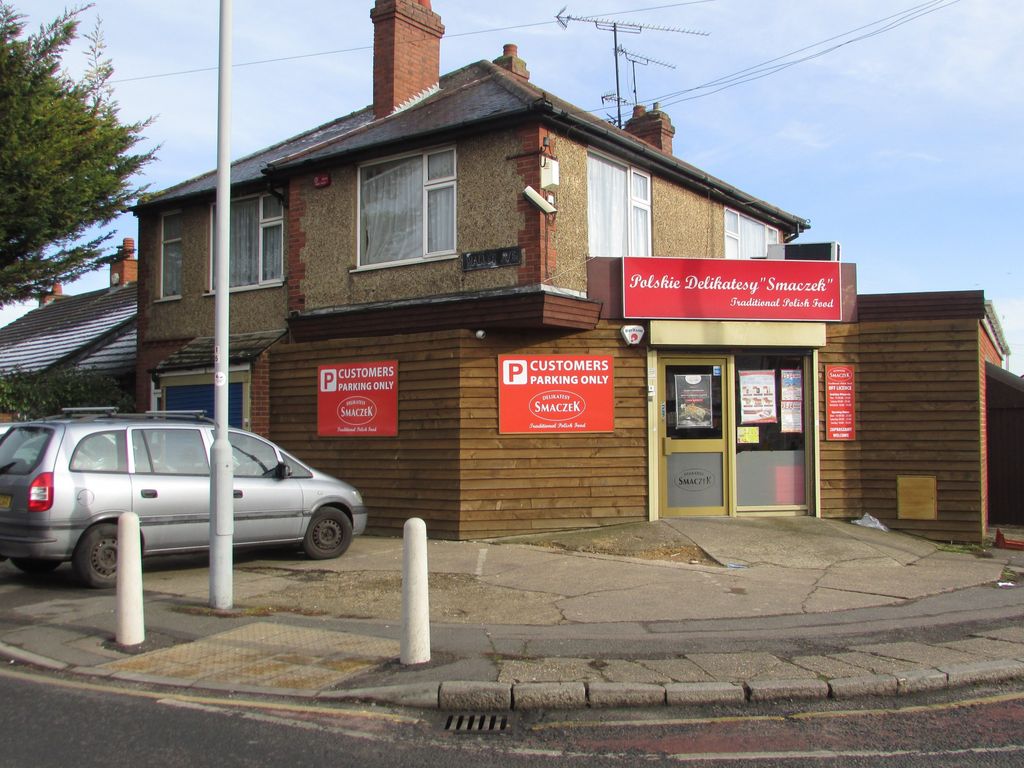 Retail premises for sale in Waller Avenue, Bedfordshire LU4, £689,950
