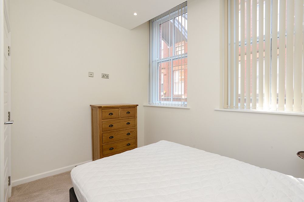 2 bed flat for sale in Hounds Gate Court, Hounds Gate, Nottingham NG1, £215,000