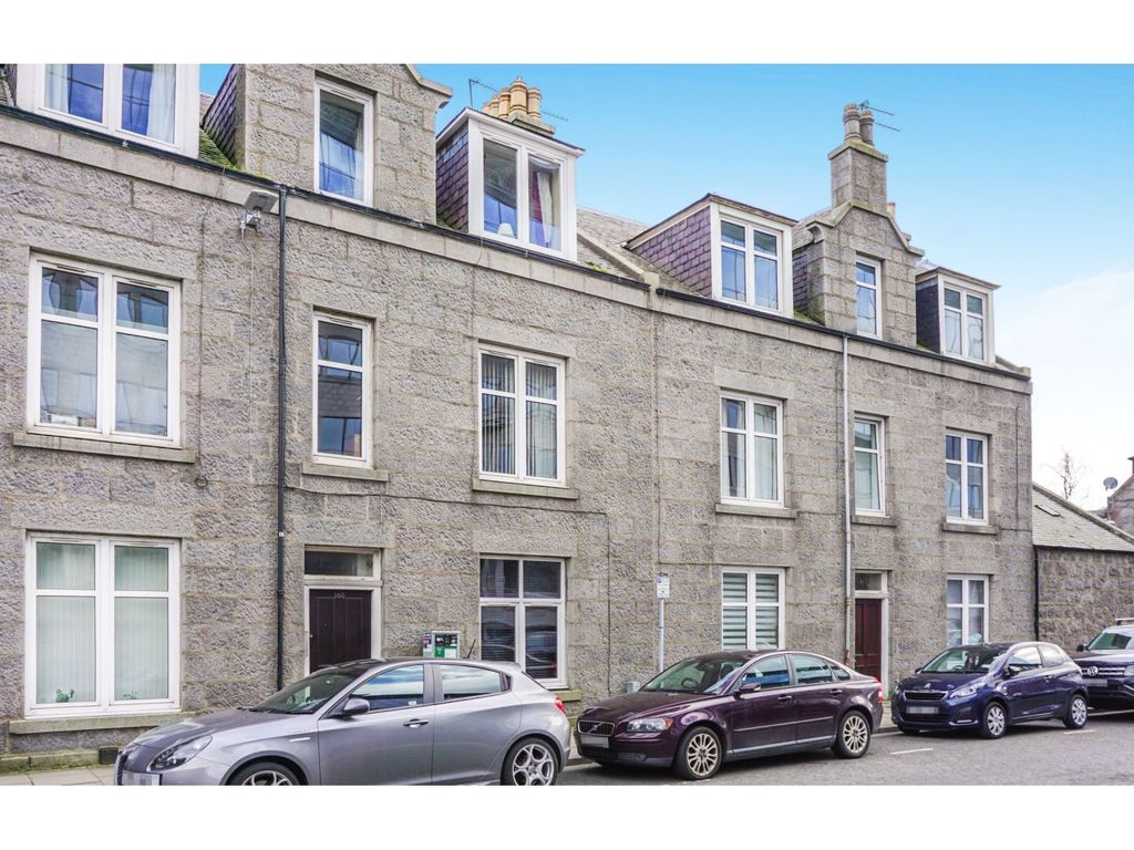 2 bed flat for sale in Hardgate, Aberdeen AB11, £75,000