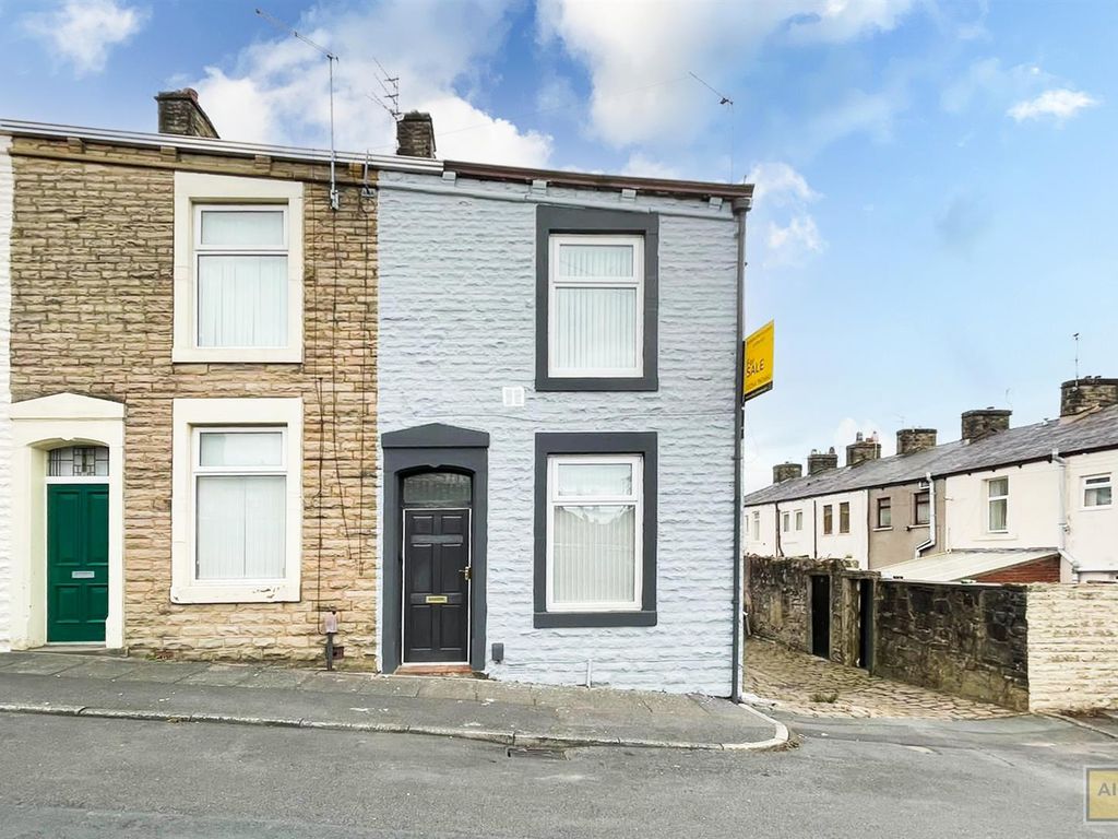 2 bed end terrace house for sale in Brook Street, Rishton, Blackburn BB1, £85,000