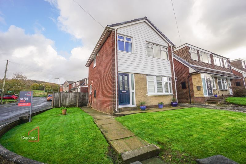 3 bed detached house for sale in Cheviot Close, Horwich, Bolton BL6, £240,000