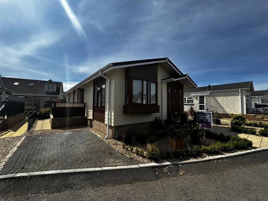 2 bed bungalow for sale in Riverview Court, Sandown PO36, £250,000