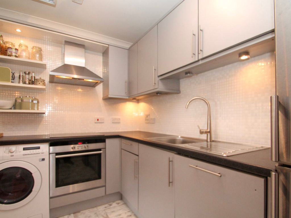 2 bed flat for sale in Grandholm Crescent, Bridge Of Don, Aberdeen AB22, £154,000