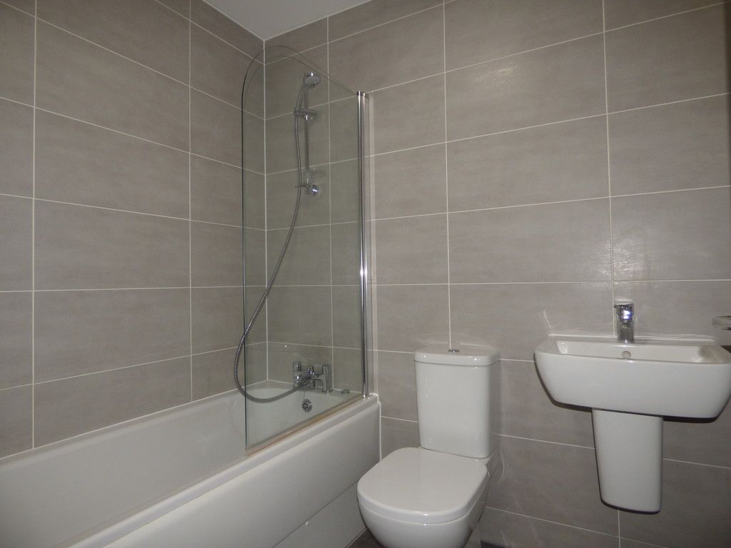 2 bed flat for sale in Waterfront West, Brierley Hill DY5, £107,000