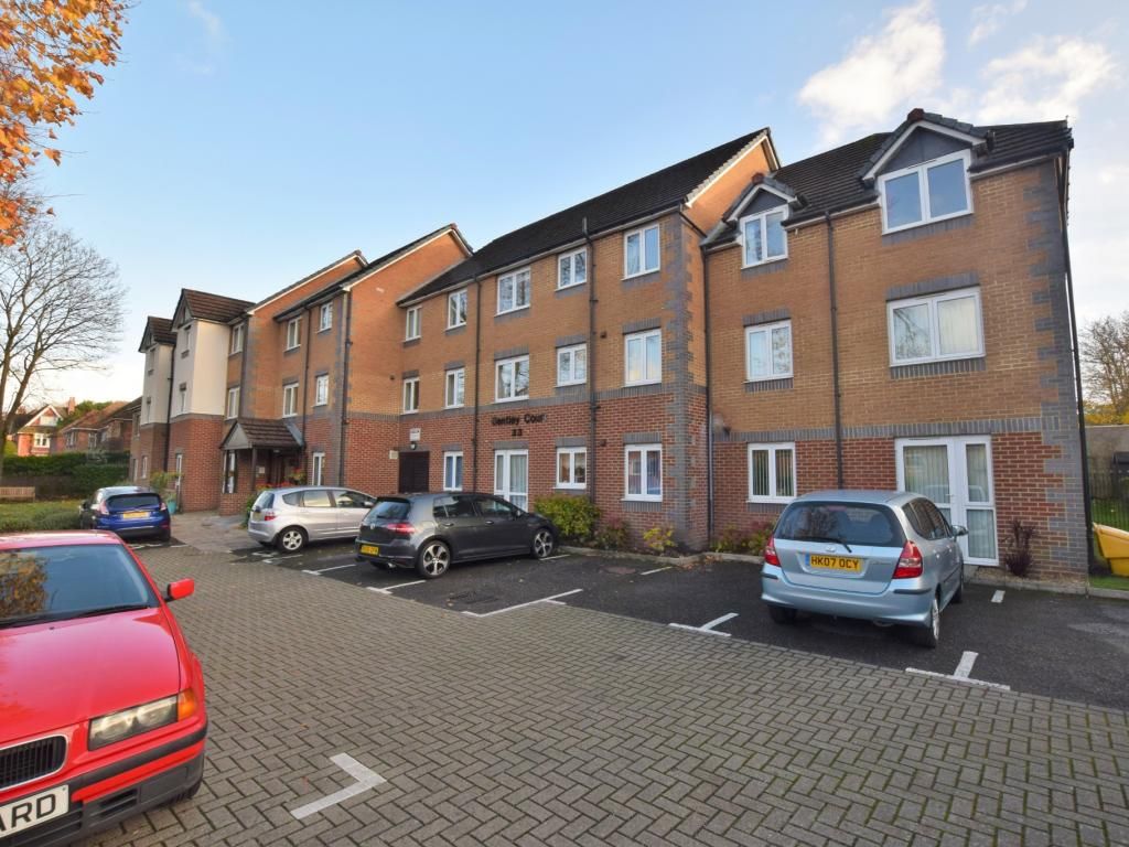2 bed property for sale in Upper Gordon Road, Camberley GU15, £150,000