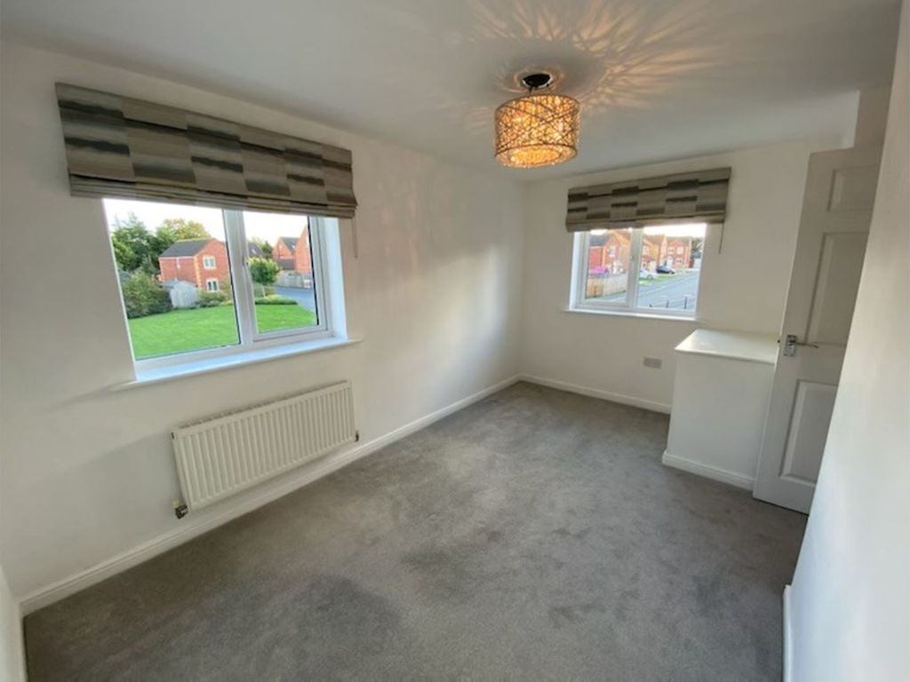 3 bed detached house for sale in Mizzen Road, Clowne S43, £220,000