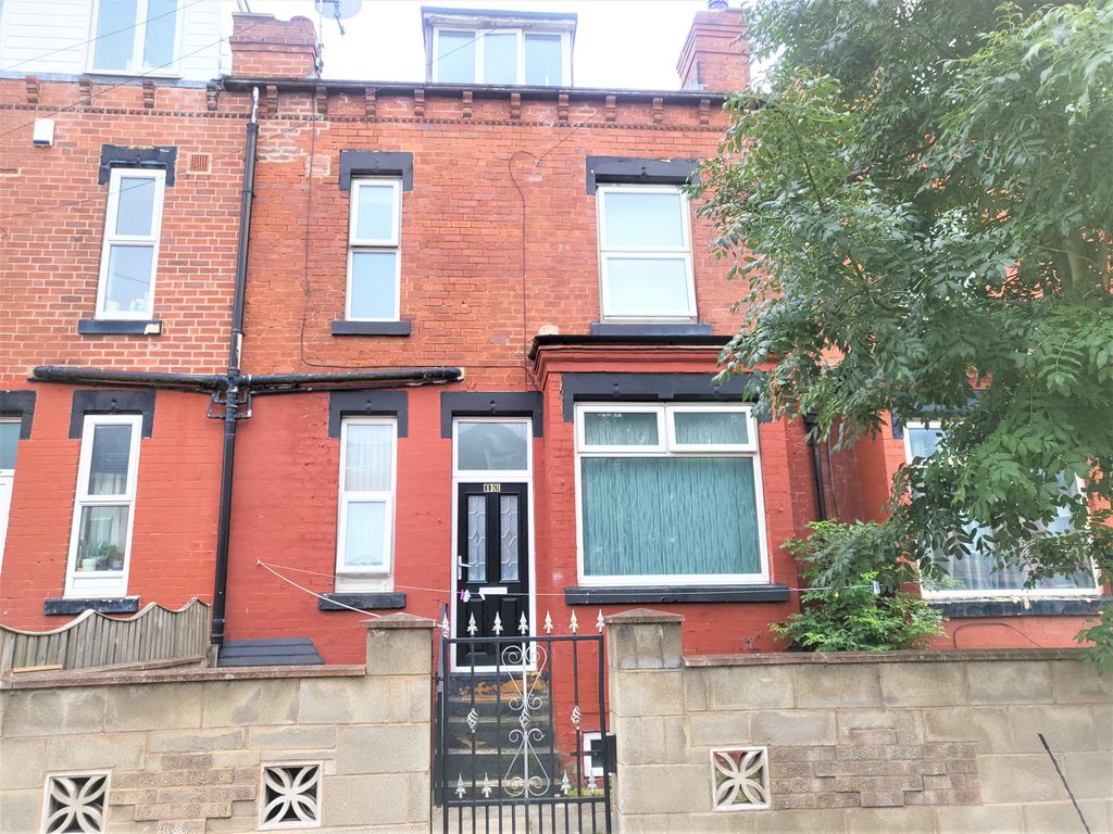 2 bed terraced house for sale in Compton Crescent, Leeds LS9, £102,500