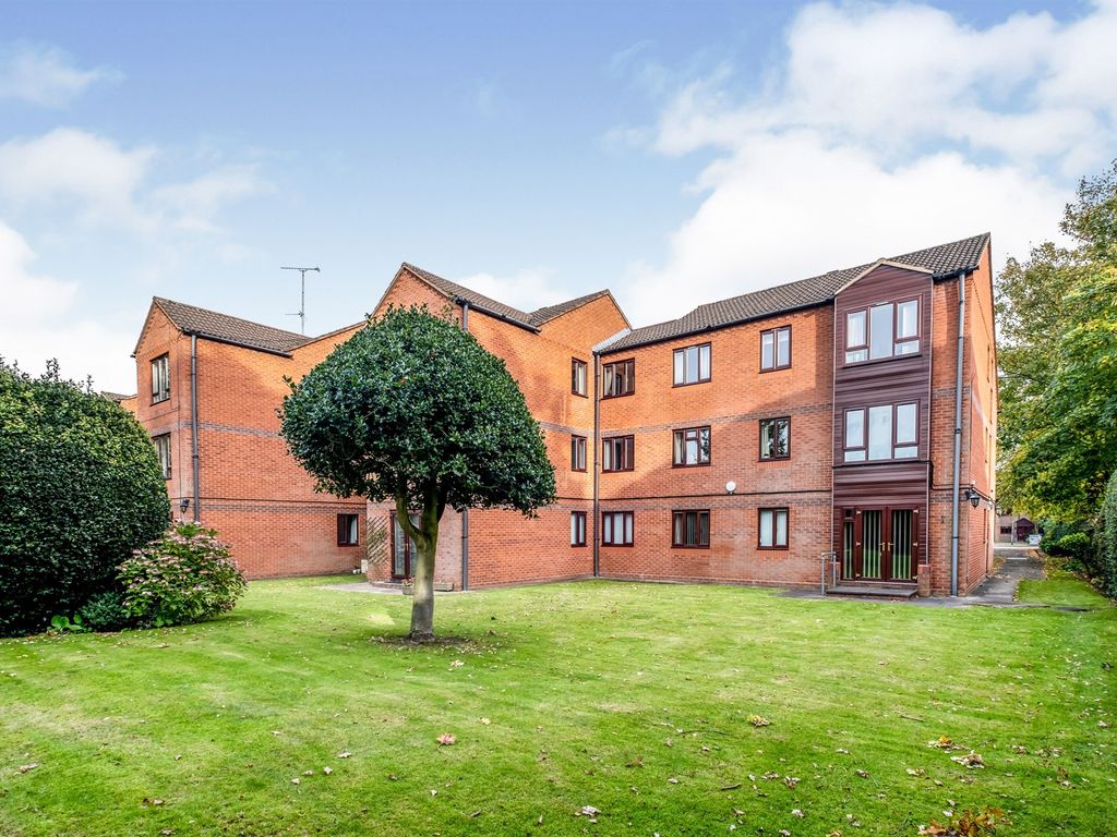 2 bed property for sale in Kelvedon Grove, Solihull B91, £80,000