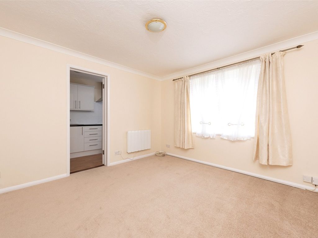 1 bed flat for sale in Penny Royal, Reading, Berkshire RG1, £185,000