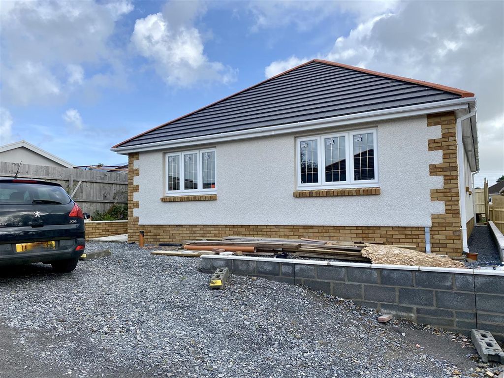 2 bed detached bungalow for sale in Waterloo Road, Penygroes, Llanelli SA14, £250,000