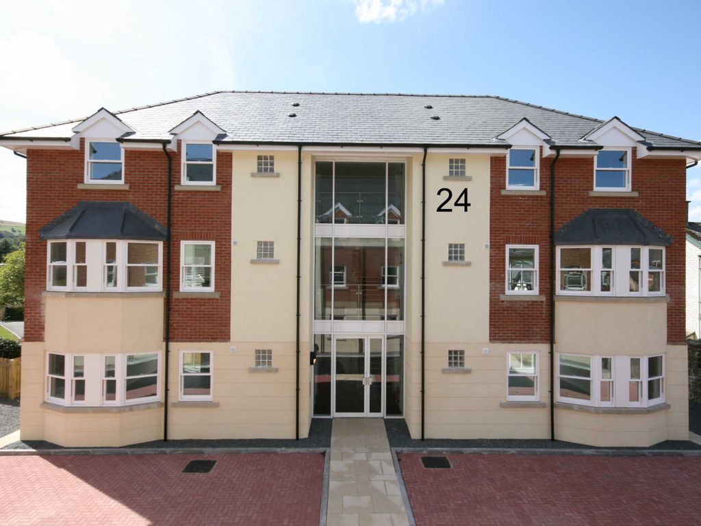 1 bed flat for sale in Valentine Court, Llanidloes, Powys SY18, £74,250