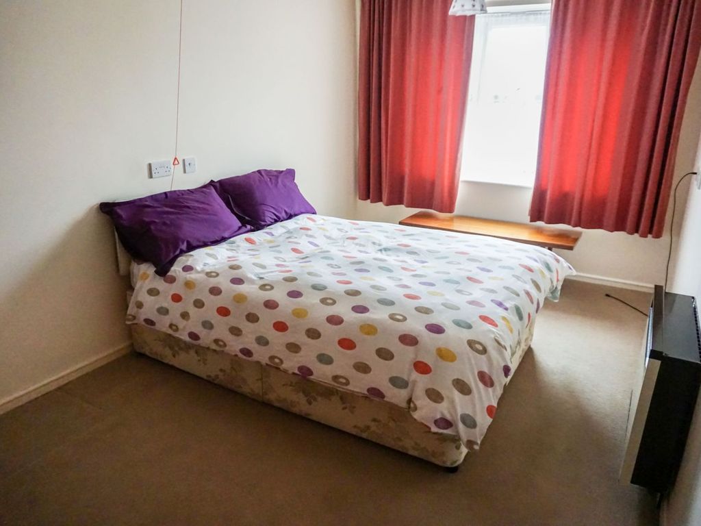 1 bed flat for sale in Lincoln Road, Peterborough PE1, £70,000