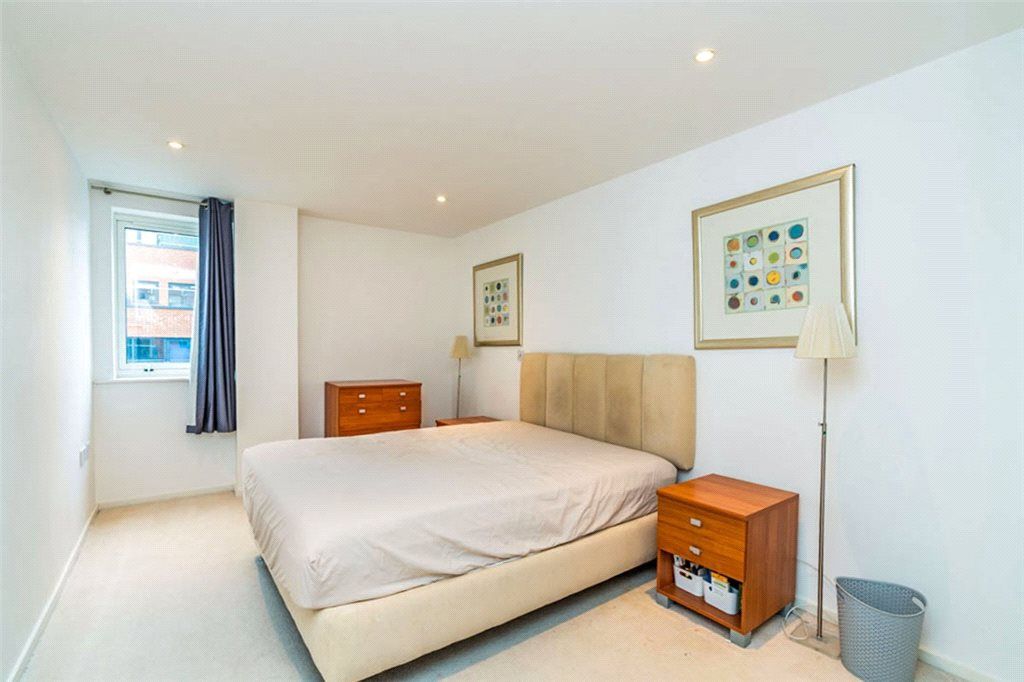 2 bed flat for sale in Sirocco, 33 Channel Way, Southampton SO14, £260,000