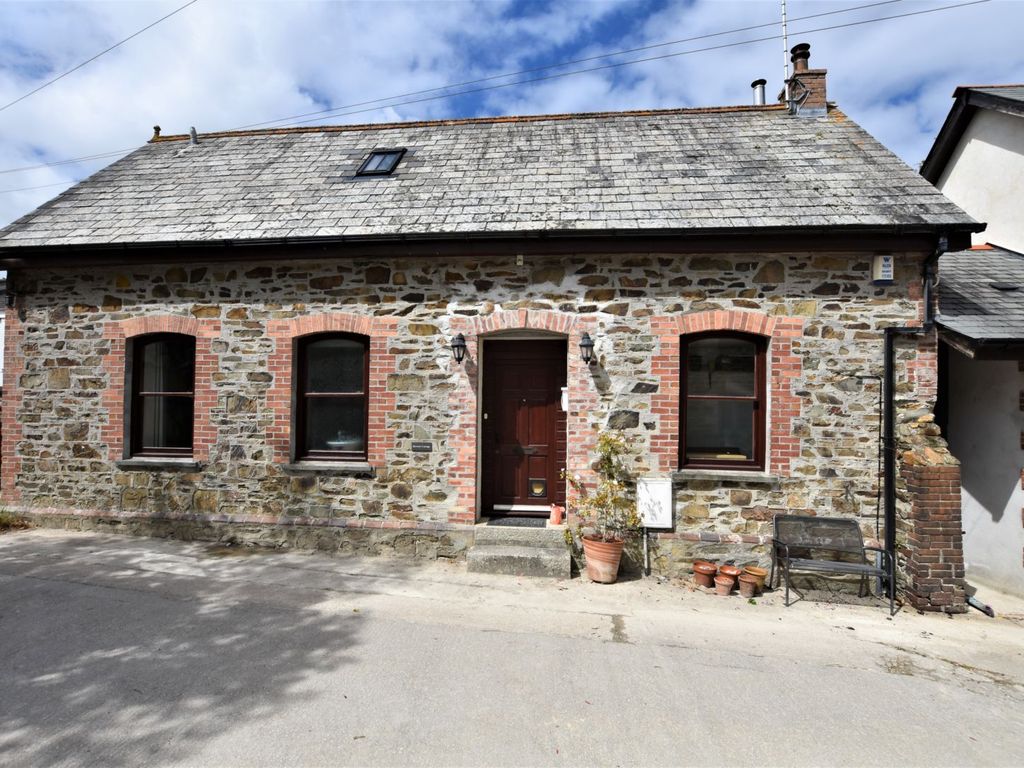 2 bed cottage for sale in Station Yard, Grampound Road TR2, £230,000