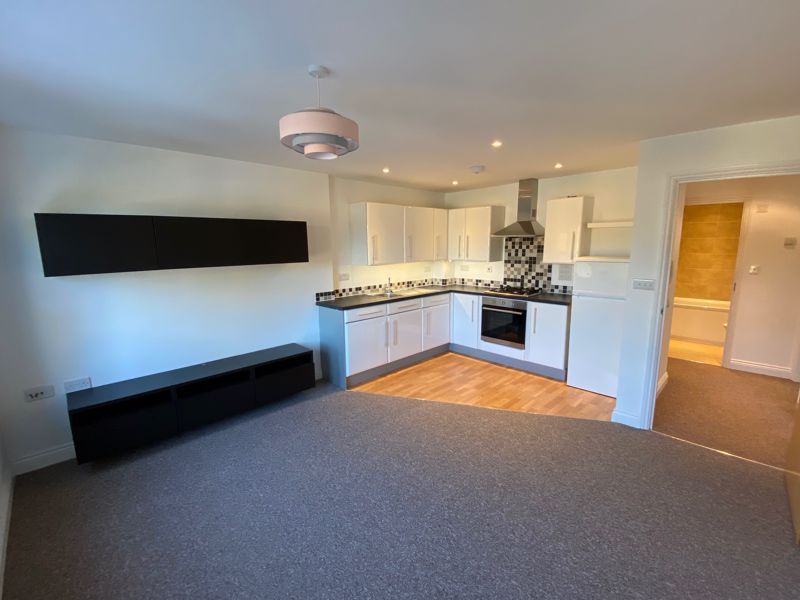 2 bed flat for sale in Melbourn Road, Royston SG8, £208,000