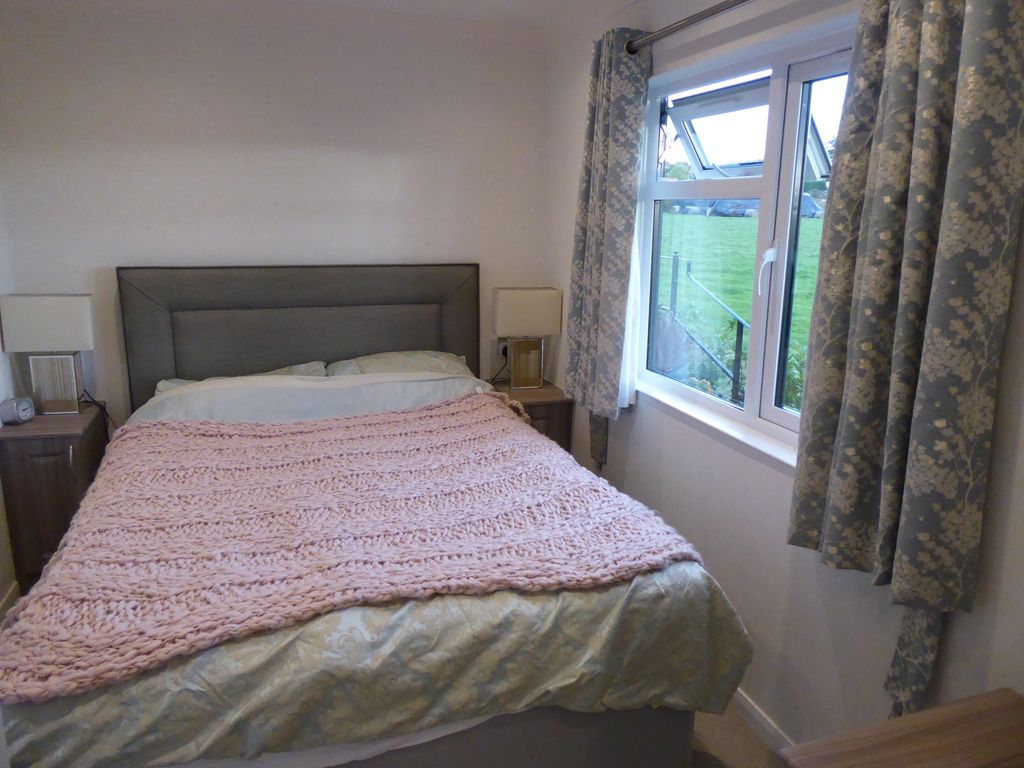 2 bed mobile/park home for sale in Luckista Grove, Billingshurst Road, Ashington, West Sussex RH20, £225,000