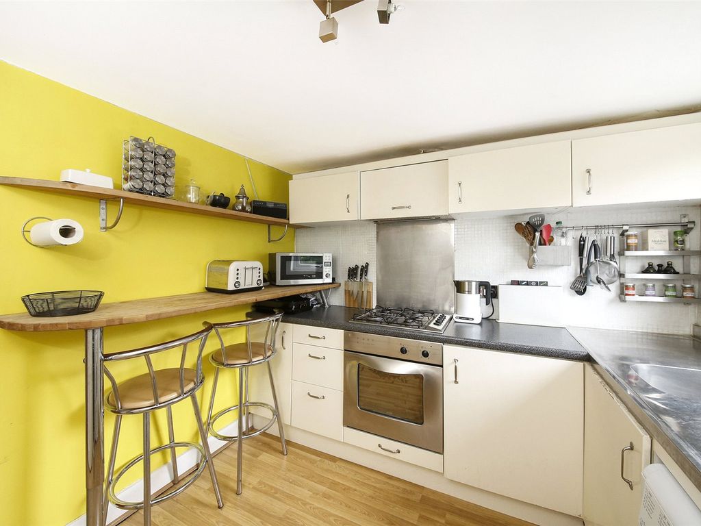 1 bed flat for sale in Floyd Road, Charlton SE7, £240,000