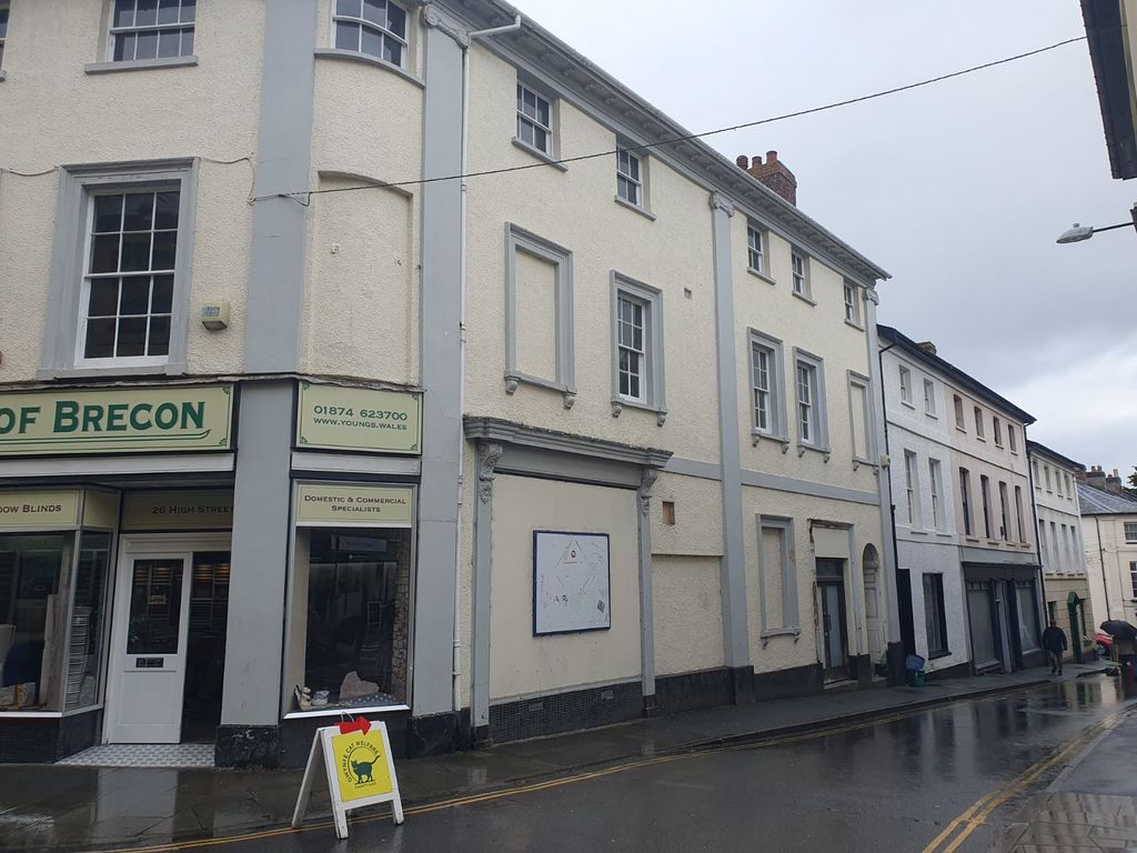 Retail premises for sale in High Street, Brecon LD3, £100,000
