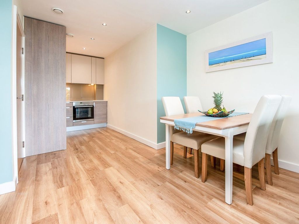 1 bed flat for sale in 52 Aerodrome Road, Colindale NW9, £303,500