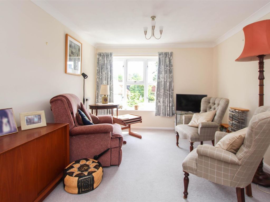 1 bed flat for sale in Audley Road, Saffron Walden CB11, £125,000