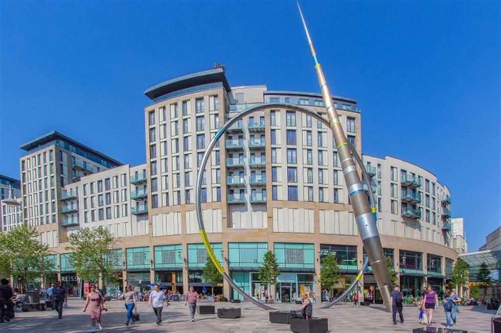 1 bed flat for sale in The Hayes, Cardiff CF10, £225,000