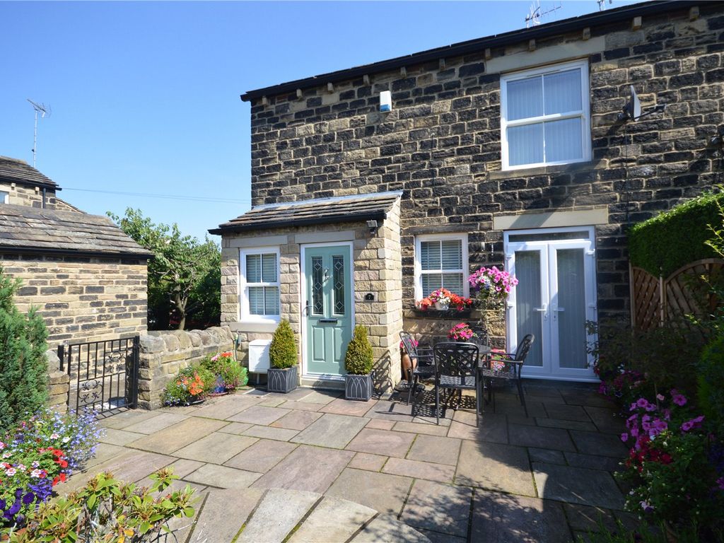 2 bed terraced house for sale in Capel Court, Calverley, Leeds LS28, £265,000