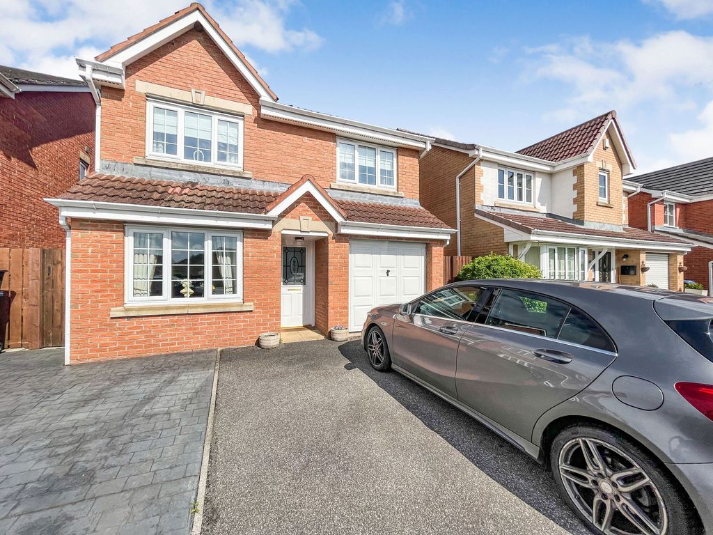 4 bed detached house for sale in Broadoaks, Murton, Seaham SR7, £225,000