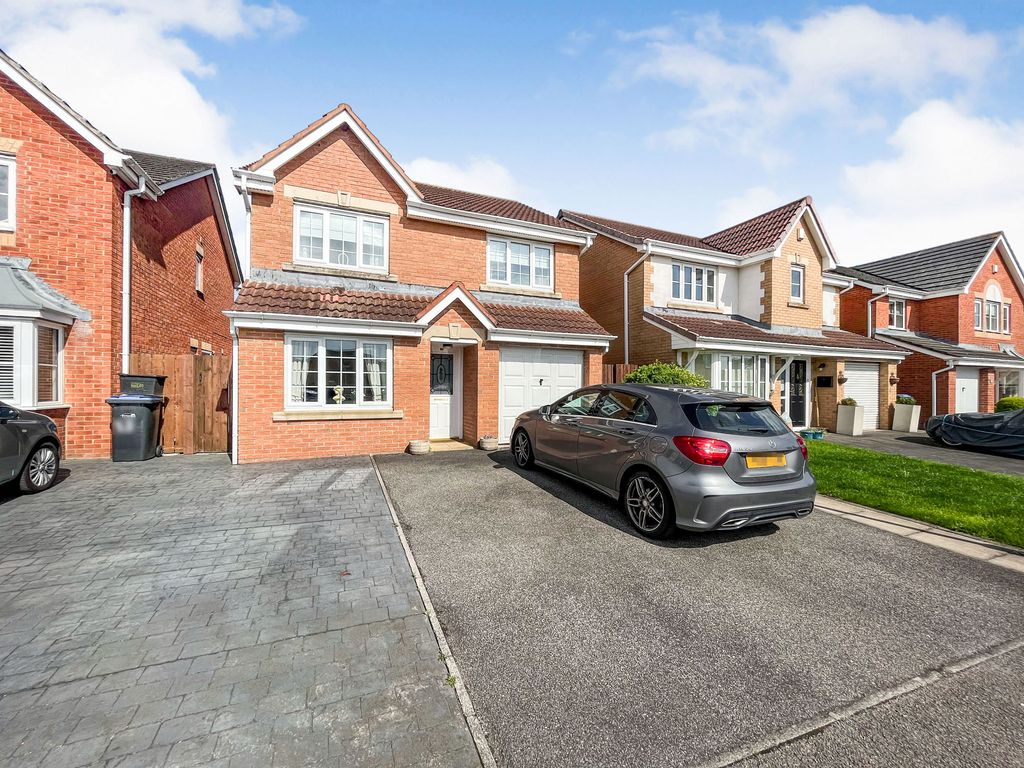 4 bed detached house for sale in Broadoaks, Murton, Seaham SR7, £225,000
