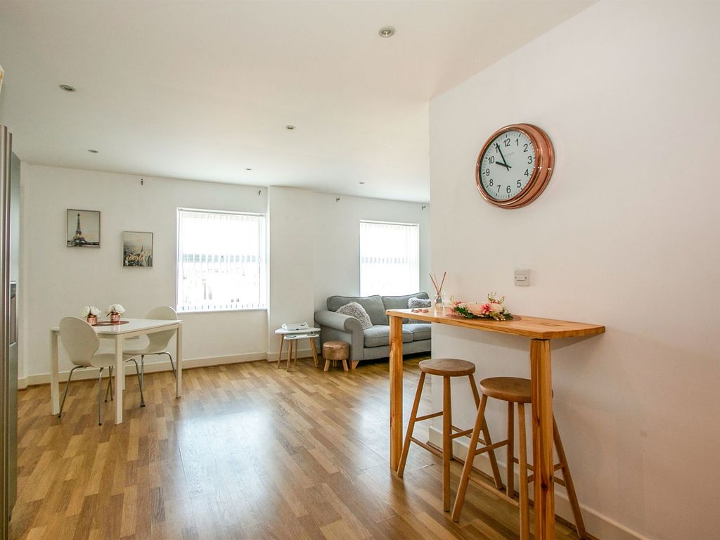 2 bed flat for sale in Commercial Road, Westbourne, Bournemouth BH2, £60,000