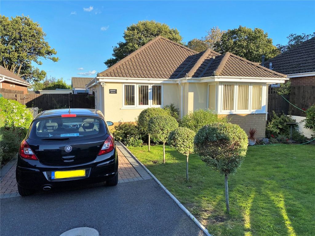 2 bed bungalow for sale in Kinson Road, Kinson, Bournemouth, Dorset BH10, £328,000
