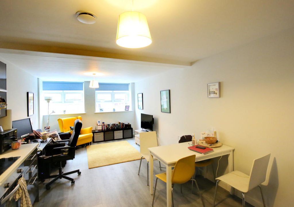 1 bed flat for sale in East Street, Leeds LS9, £120,000