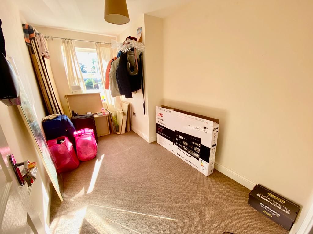 2 bed flat for sale in Olsen Rise, Lincoln LN2, £120,000
