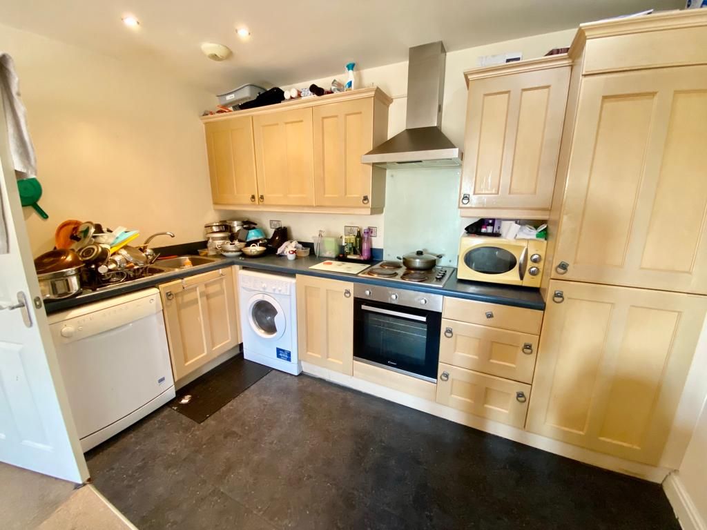 2 bed flat for sale in Olsen Rise, Lincoln LN2, £120,000