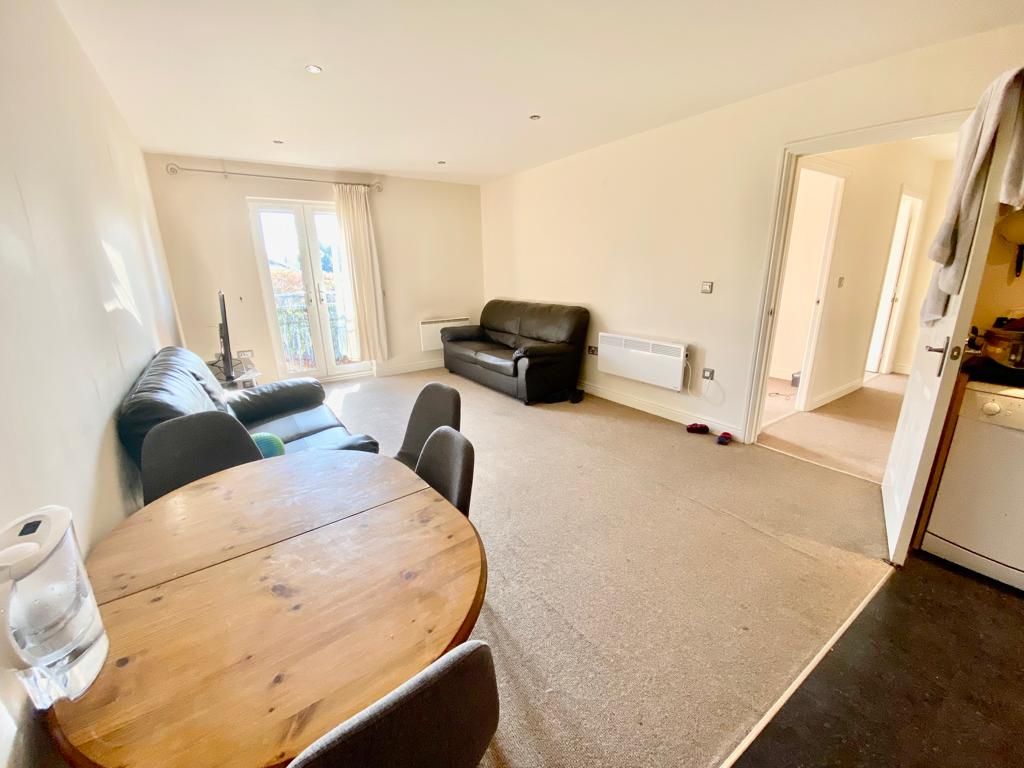 2 bed flat for sale in Olsen Rise, Lincoln LN2, £120,000