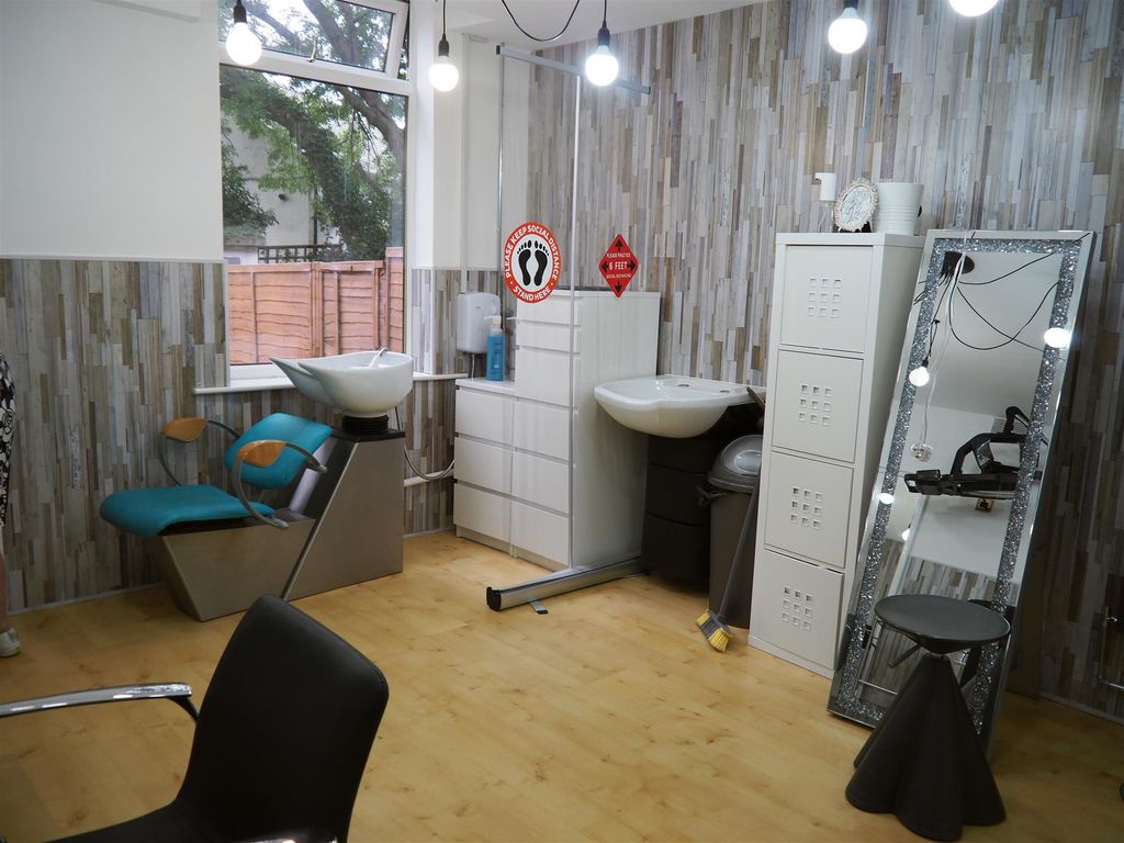 Retail premises for sale in Hair Salons S6, South Yorkshire, £175,000