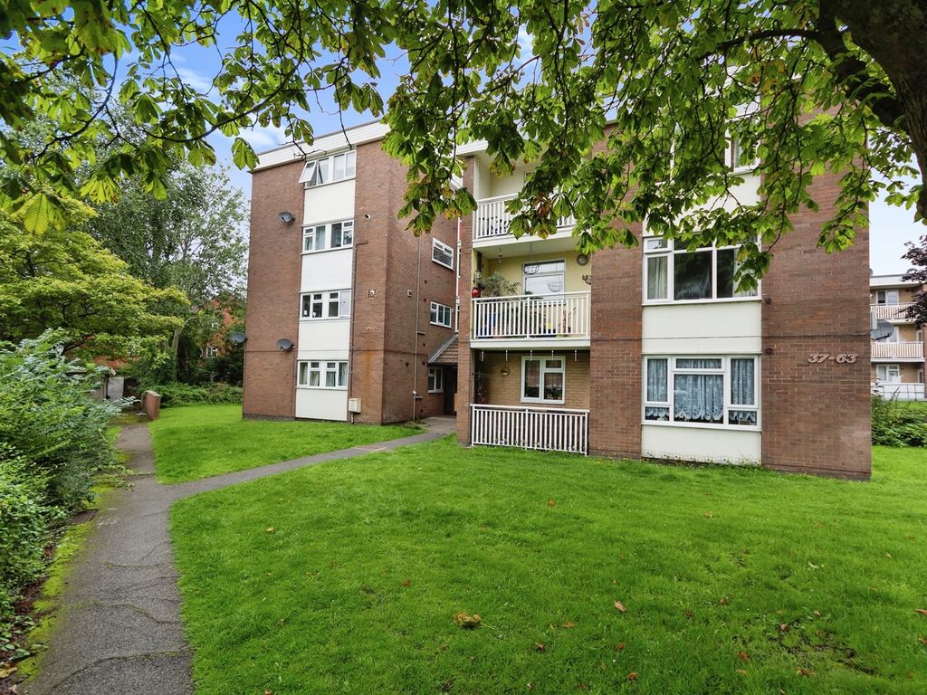 2 bed flat for sale in Green Hill Way, Shirley, Solihull B90, £130,000