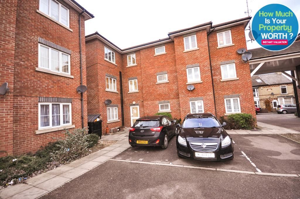 2 bed flat for sale in College Street, Kempston, Bedford, Bedfordshire MK42, £160,000