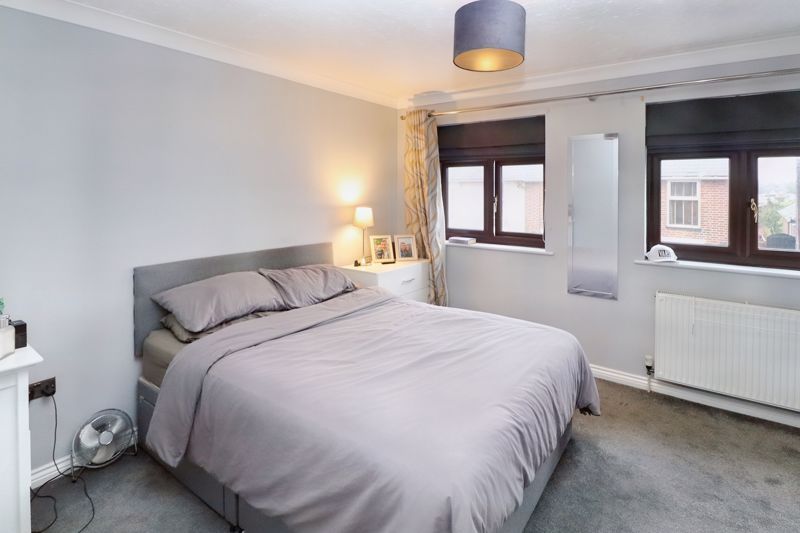 2 bed property for sale in John Street, Brightlingsea CO7, £250,000