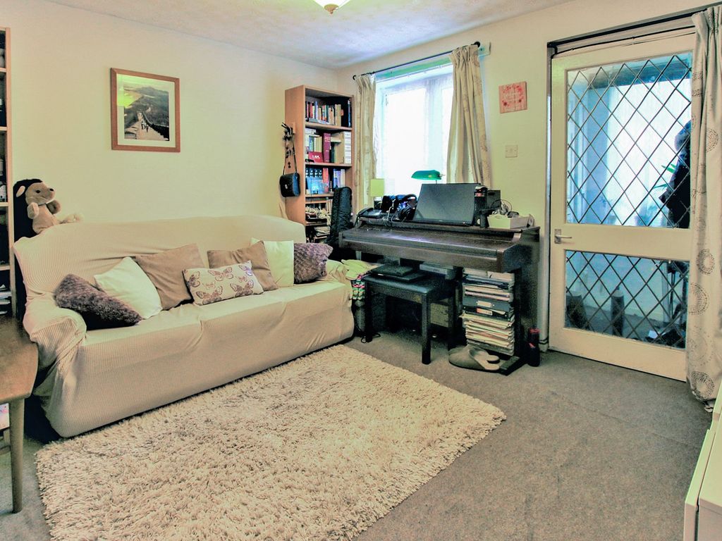 1 bed terraced house for sale in Tall Trees, Colnbrook, Slough SL3, £245,000