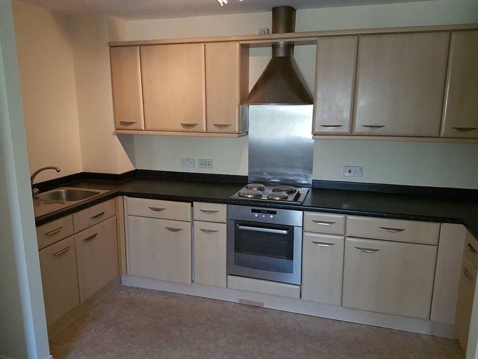 2 bed flat for sale in Merchants Court, Bingley BD16, £110,000