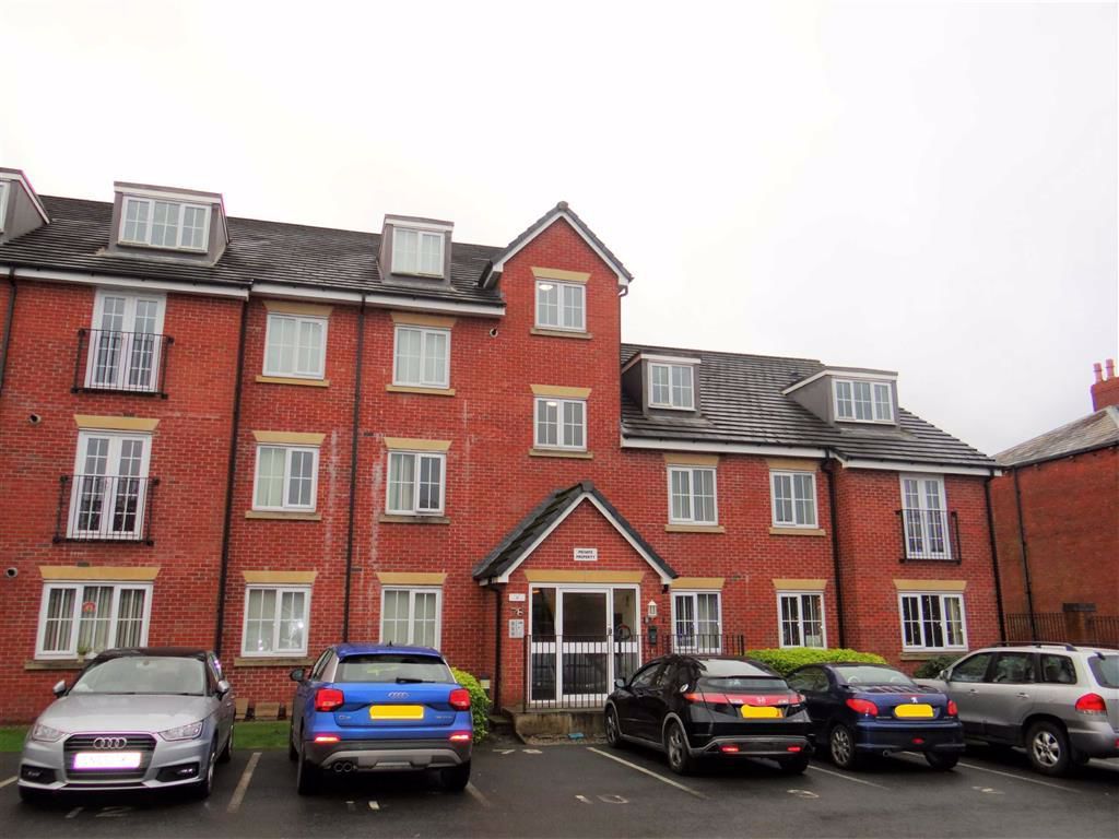 2 bed flat for sale in Priestfields, Leigh WN7, £89,950