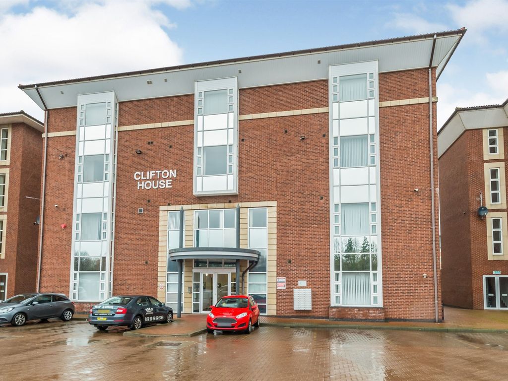 2 bed flat for sale in Thornaby Place, Thornaby, Stockton-On-Tees TS17, £55,000