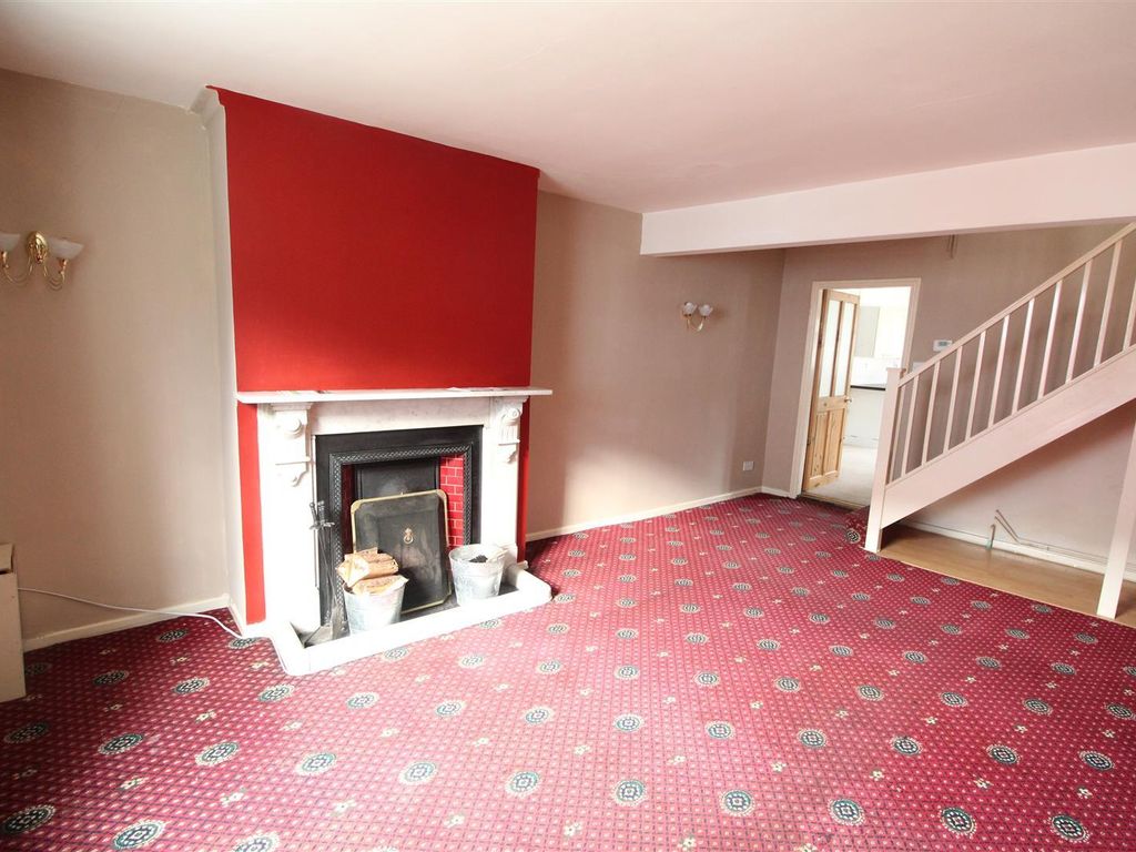 3 bed terraced house for sale in High Street, Needham Market, Ipswich IP6, £260,000